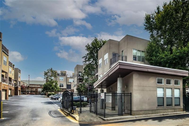 Trendy Castleberry Hill Condo- Walk To Mercedes Benz/ All Downtown Attractions 亚特兰大 外观 照片