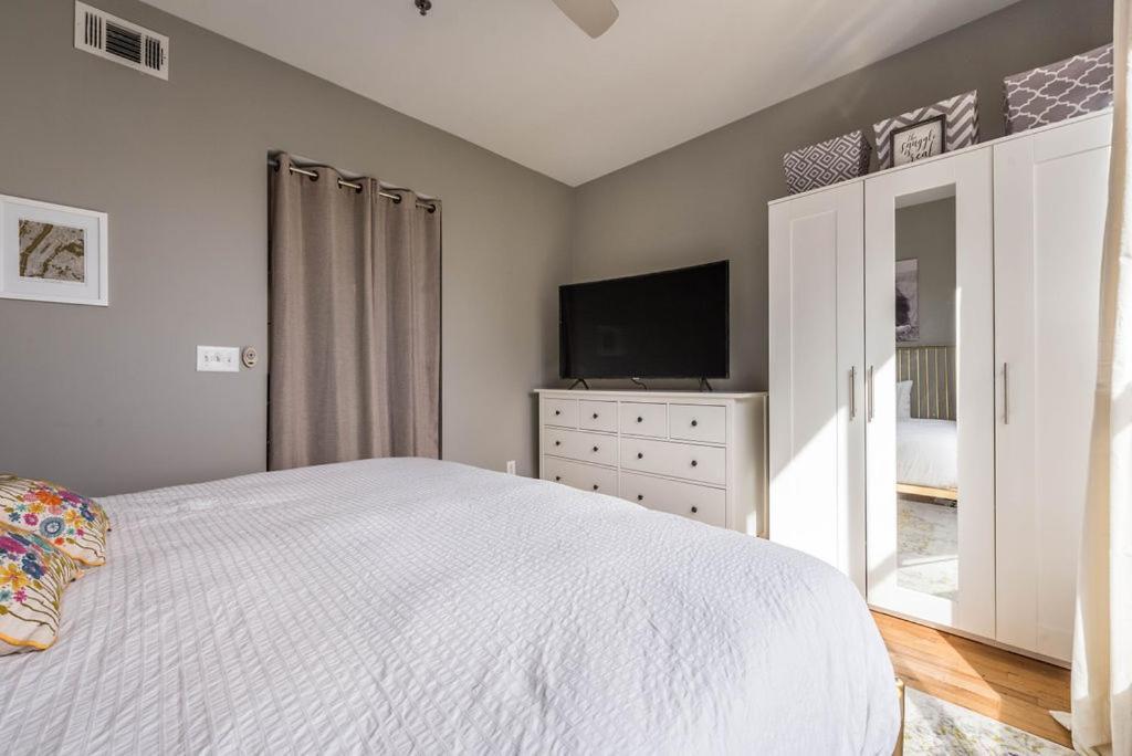Trendy Castleberry Hill Condo- Walk To Mercedes Benz/ All Downtown Attractions 亚特兰大 外观 照片